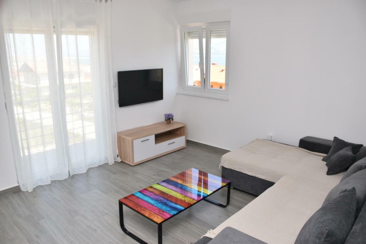 Apartments Mino Ražanac Exterior foto